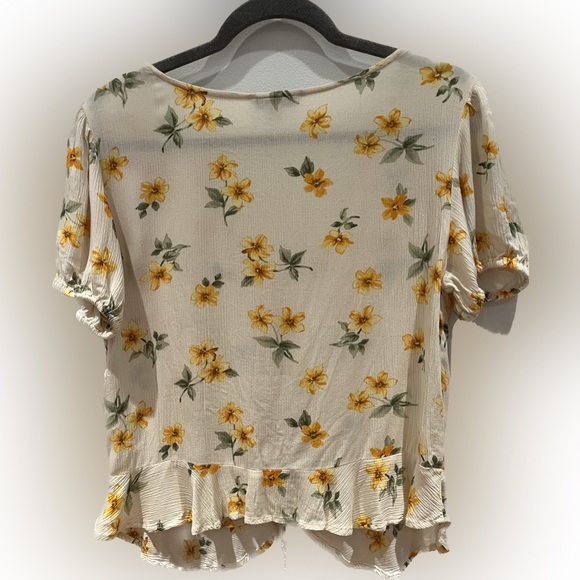 American Eagle Floral Top - Picture 3 of 3
